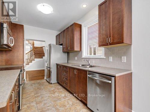 638 Moorpark Avenue, Ottawa, ON - Indoor Photo Showing Kitchen With Double Sink