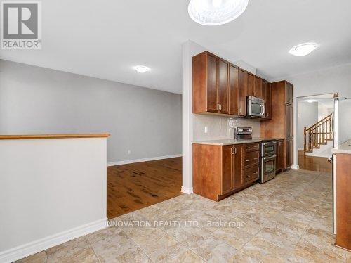 638 Moorpark Avenue, Ottawa, ON - Indoor Photo Showing Kitchen