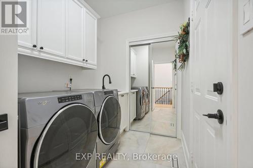 712 Foxcroft Boulevard, Newmarket, ON - Indoor Photo Showing Laundry Room