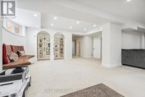 712 Foxcroft Boulevard, Newmarket, ON - Indoor Photo Showing Other Room