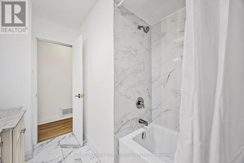 109 Maplegrove Avenue, Bradford West Gwillimbury, ON - Indoor Photo Showing Bathroom