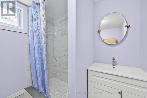 109 Maplegrove Avenue, Bradford West Gwillimbury, ON - Indoor Photo Showing Bathroom