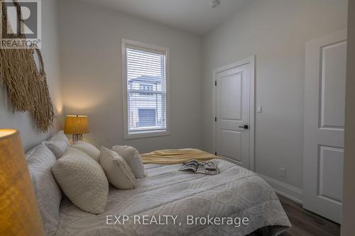 5 Florence Street, Hamilton, ON - Indoor Photo Showing Bedroom