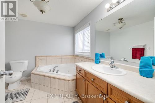 645 Interlaken Drive, Waterloo, ON - Indoor Photo Showing Bathroom