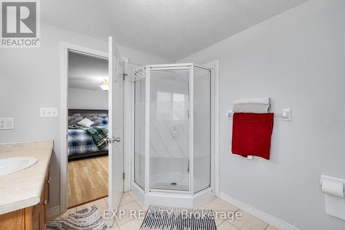 645 Interlaken Drive, Waterloo, ON - Indoor Photo Showing Bathroom