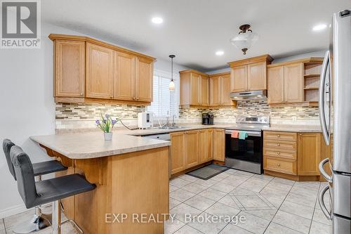 645 Interlaken Drive, Waterloo, ON - Indoor Photo Showing Kitchen