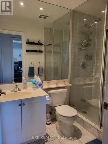 201 - 1 Clairtrell Road, Toronto, ON - Indoor Photo Showing Bathroom