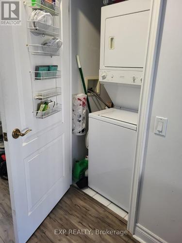 201 - 1 Clairtrell Road, Toronto, ON - Indoor Photo Showing Laundry Room