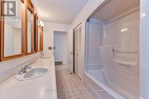 25 Selley Street, Petawawa, ON - Indoor Photo Showing Bathroom