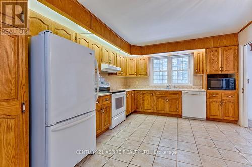 25 Selley Street, Petawawa, ON - Indoor Photo Showing Kitchen