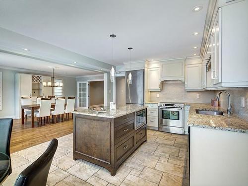 Kitchen - 310 Henri-Jarry Street, Beaconsfield, QC - Indoor Photo Showing Kitchen With Upgraded Kitchen