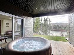 Hot tub - 