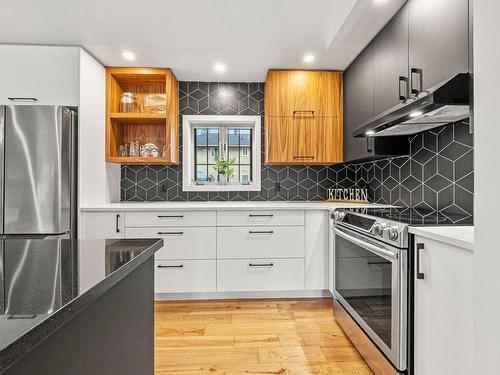 Cuisine - 264 Rue Edgewood, Rosemère, QC - Indoor Photo Showing Kitchen With Upgraded Kitchen