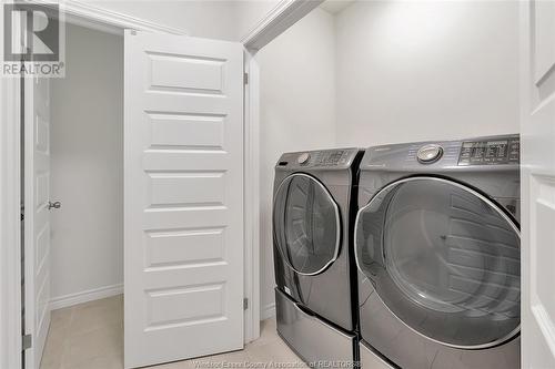 6071 Livingstone Street, Windsor, ON - Indoor Photo Showing Laundry Room