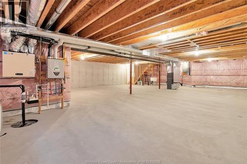 6071 Livingstone Street, Windsor, ON - Indoor Photo Showing Basement