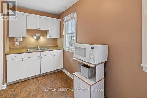 58 Bisley Crescent, Brockville, ON - Indoor Photo Showing Kitchen With Double Sink