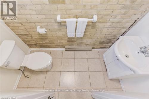 259 Garafraxa Street E, Centre Wellington (Fergus), ON - Indoor Photo Showing Bathroom