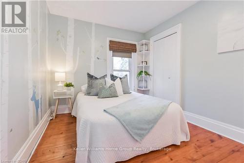 259 Garafraxa Street E, Centre Wellington (Fergus), ON - Indoor Photo Showing Bedroom