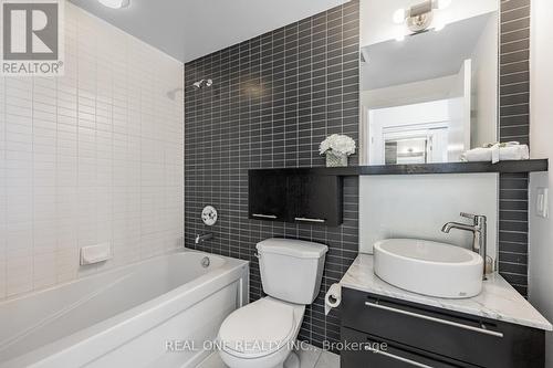 2505 - 21 Carlton Street, Toronto, ON - Indoor Photo Showing Bathroom