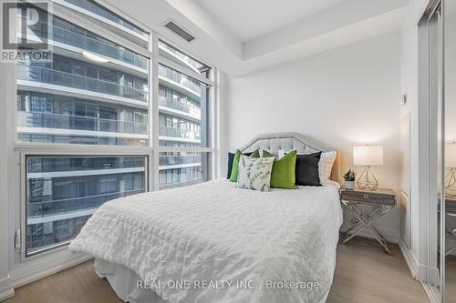 2505 - 21 Carlton Street, Toronto, ON - Indoor Photo Showing Bedroom