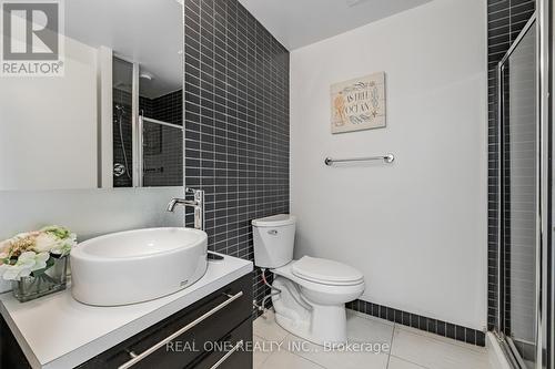 2505 - 21 Carlton Street, Toronto, ON - Indoor Photo Showing Bathroom