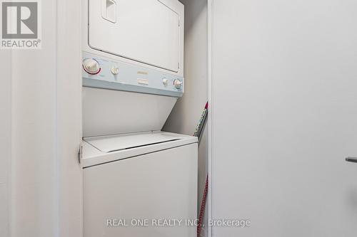 2505 - 21 Carlton Street, Toronto, ON - Indoor Photo Showing Laundry Room