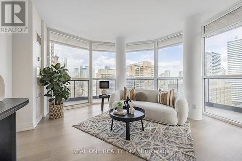 2505 - 21 Carlton Street, Toronto, ON - Indoor Photo Showing Living Room