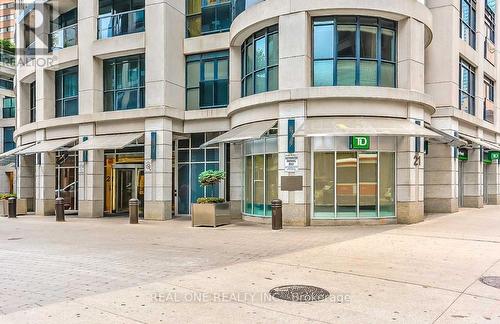 2505 - 21 Carlton Street, Toronto, ON - Outdoor With Facade