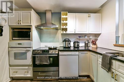 59 Indian Grove, Toronto, ON - Indoor Photo Showing Kitchen