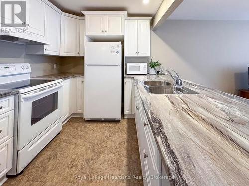 126 Sanders Street E, South Huron (Exeter), ON - Indoor Photo Showing Kitchen With Double Sink