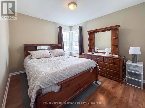 126 Sanders Street E, South Huron (Exeter), ON - Indoor Photo Showing Bedroom