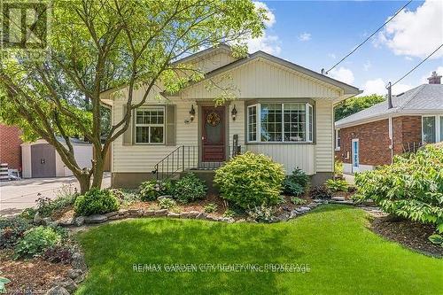 17 Parkdale Drive, Thorold (557 - Thorold Downtown), ON - Outdoor