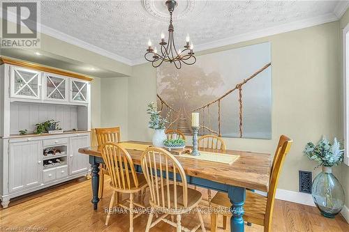 17 Parkdale Drive, Thorold (557 - Thorold Downtown), ON - Indoor Photo Showing Dining Room