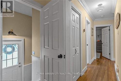 17 Parkdale Drive, Thorold (557 - Thorold Downtown), ON - Indoor Photo Showing Other Room