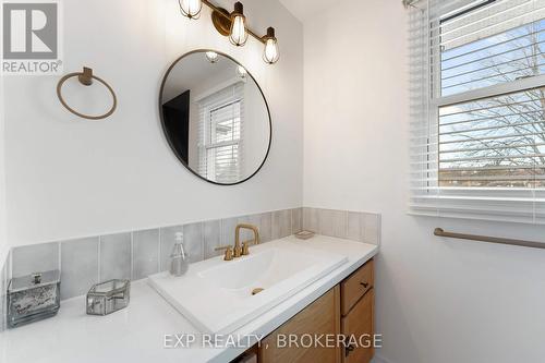 941 Ambleside Crescent, Kingston (North Of Taylor-Kidd Blvd), ON - Indoor Photo Showing Bathroom