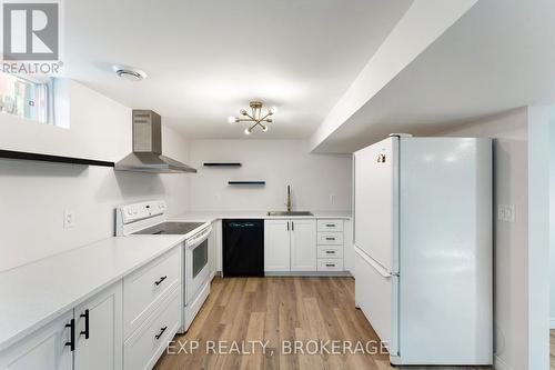 941 Ambleside Crescent, Kingston (North Of Taylor-Kidd Blvd), ON - Indoor Photo Showing Kitchen