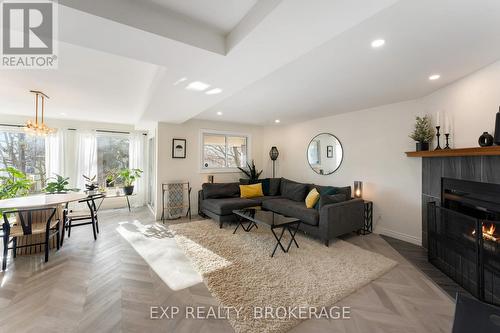 941 Ambleside Crescent, Kingston (North Of Taylor-Kidd Blvd), ON - Indoor Photo Showing Living Room With Fireplace