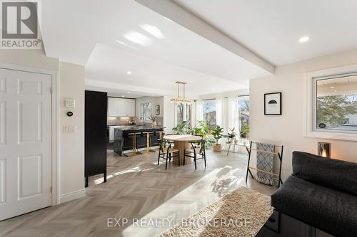 941 Ambleside Crescent, Kingston (North Of Taylor-Kidd Blvd), ON - Indoor Photo Showing Living Room