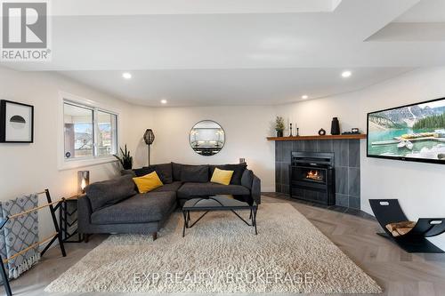 941 Ambleside Crescent, Kingston (North Of Taylor-Kidd Blvd), ON - Indoor Photo Showing Living Room With Fireplace