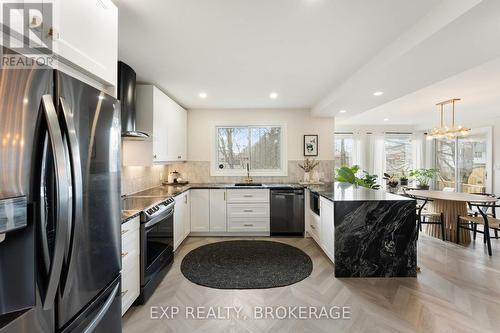 941 Ambleside Crescent, Kingston (North Of Taylor-Kidd Blvd), ON - Indoor Photo Showing Kitchen With Upgraded Kitchen