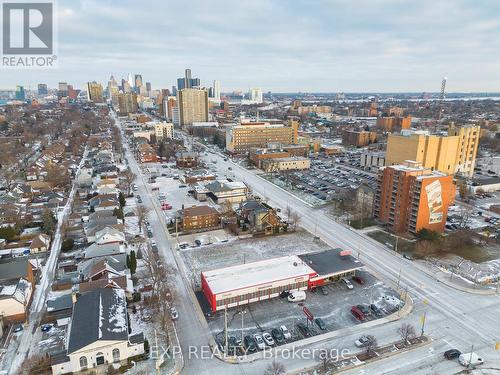 1181 Ouellette Avenue, Windsor, ON 