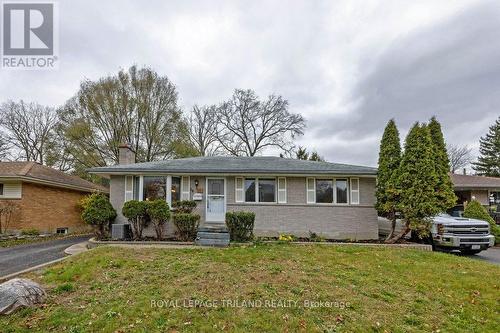 34 Strathcona Drive, London, ON - Outdoor With Facade