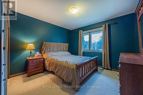 34 Strathcona Drive, London, ON - Indoor Photo Showing Bedroom