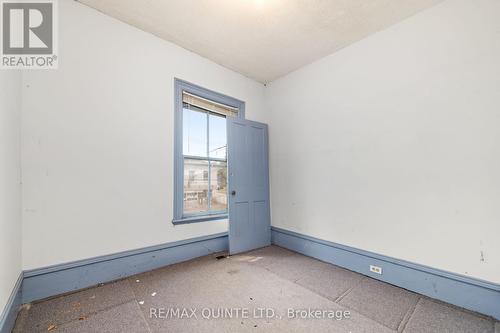 221 Coleman Street, Belleville, ON - Indoor Photo Showing Other Room