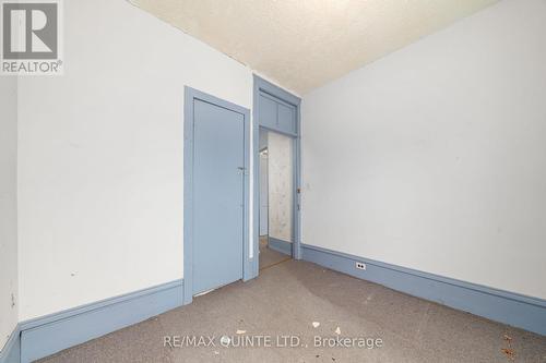 221 Coleman Street, Belleville, ON - Indoor Photo Showing Other Room