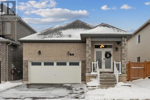 33 Mabern Street, Barrie, ON - Outdoor With Facade