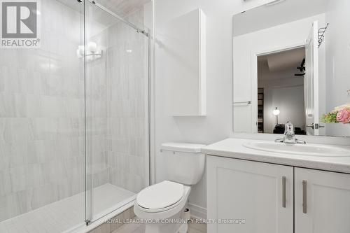 33 Mabern Street, Barrie, ON - Indoor Photo Showing Bathroom