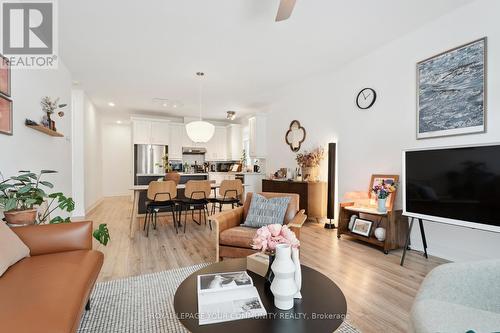 33 Mabern Street, Barrie, ON - Indoor Photo Showing Living Room