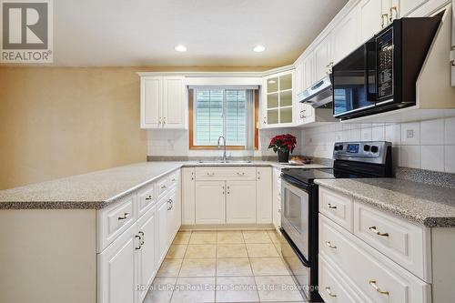 68 Kent Street, Cambridge, ON - Indoor Photo Showing Kitchen