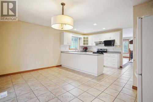 68 Kent Street, Cambridge, ON - Indoor Photo Showing Kitchen